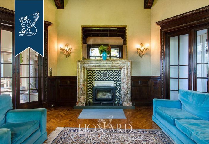 Image No.40-10 Bed Villa for sale