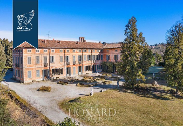 Image No.49-15 Bed Villa for sale