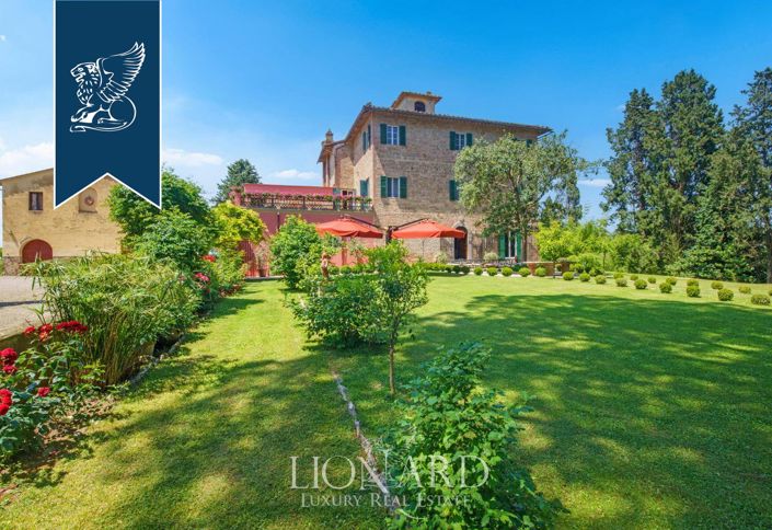 Image No.10-10 Bed Villa for sale