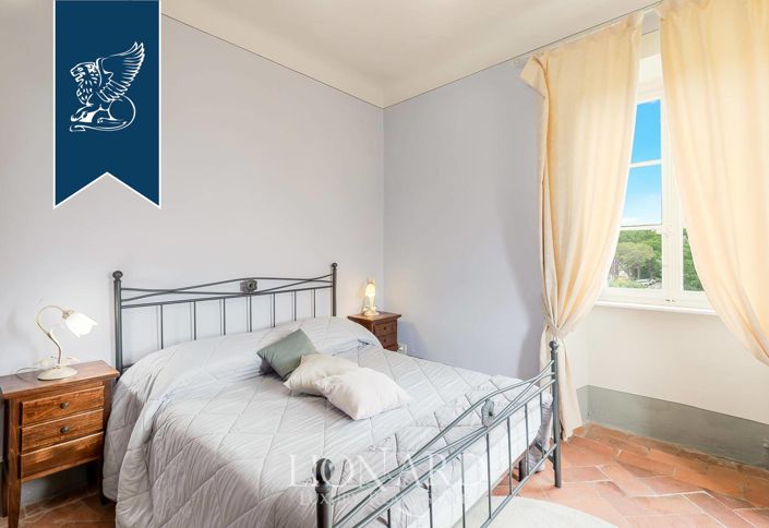 Image No.18-11 Bed Hotel for sale