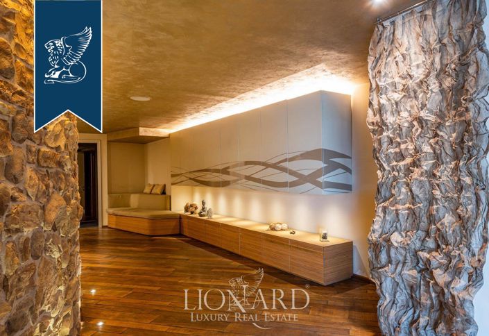 Image No.19-23 Bed Hotel for sale