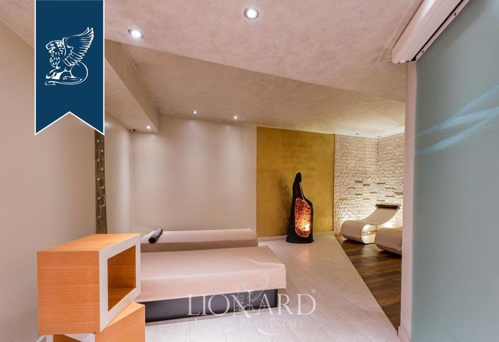 Image No.31-23 Bed Hotel for sale