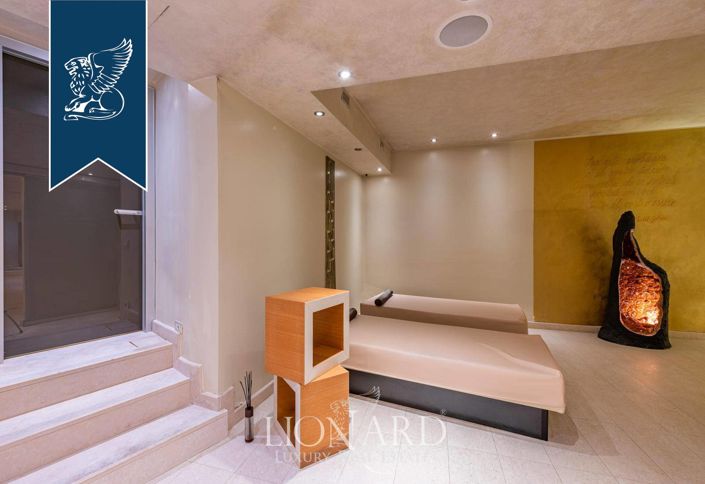 Image No.32-23 Bed Hotel for sale