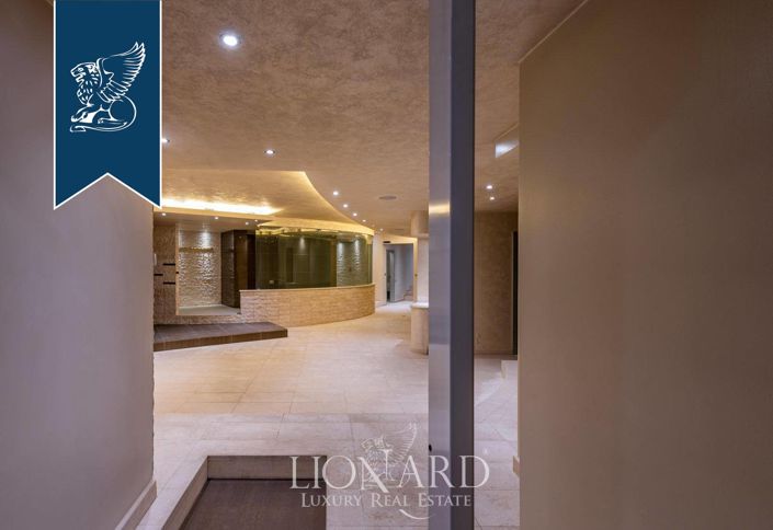 Image No.36-23 Bed Hotel for sale