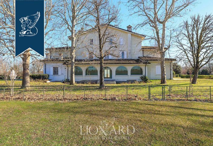 Image No.15-7 Bed Villa for sale