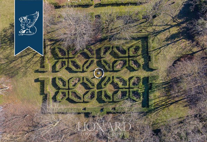 Image No.20-7 Bed Villa for sale