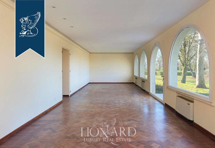 Image No.27-7 Bed Villa for sale