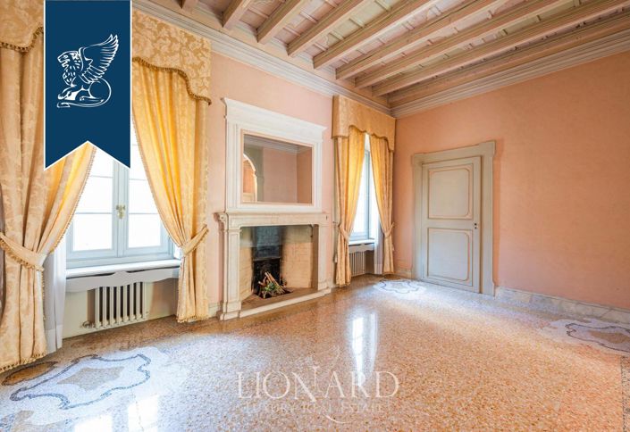 Image No.10-Propriété de 5 chambres à vendre à Brescia