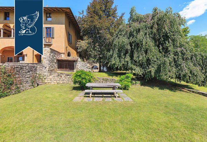 Image No.10-9 Bed Villa for sale