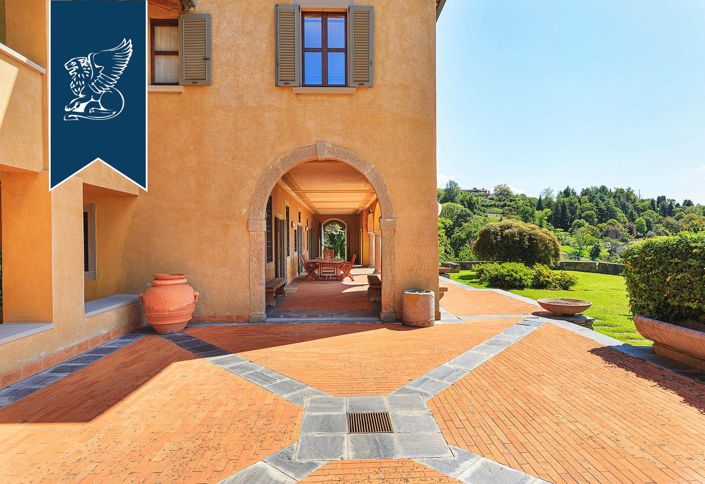 Image No.14-9 Bed Villa for sale