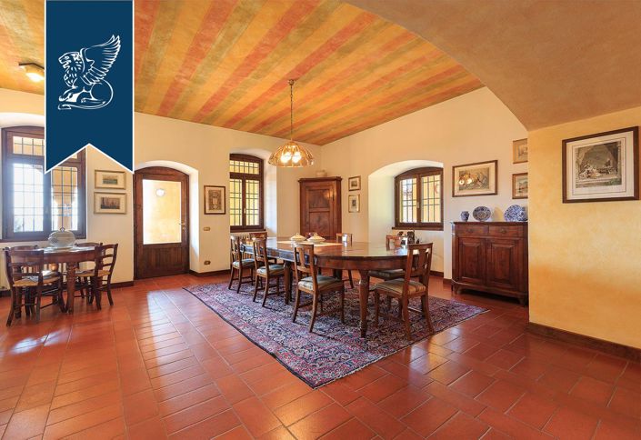 Image No.19-9 Bed Villa for sale