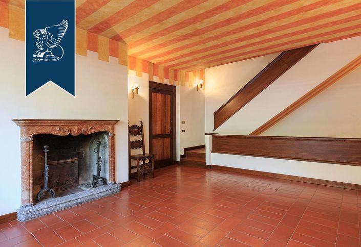 Image No.30-9 Bed Villa for sale