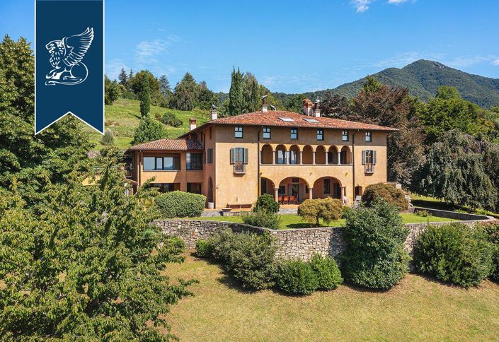 Image No.5-9 Bed Villa for sale