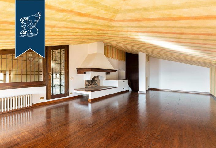 Image No.51-9 Bed Villa for sale