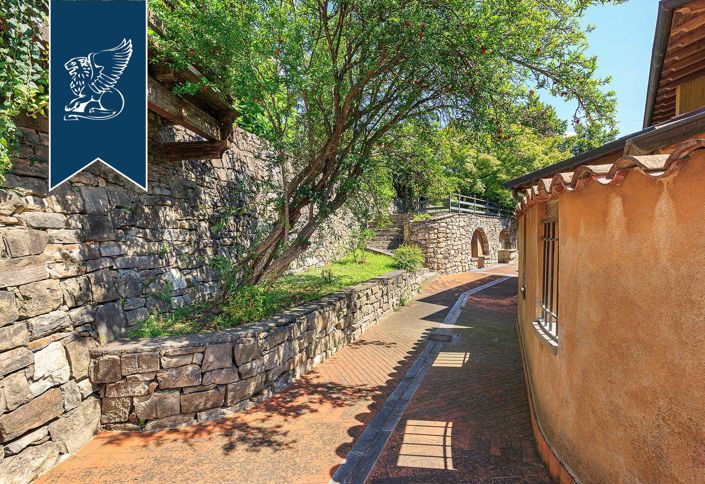 Image No.55-9 Bed Villa for sale