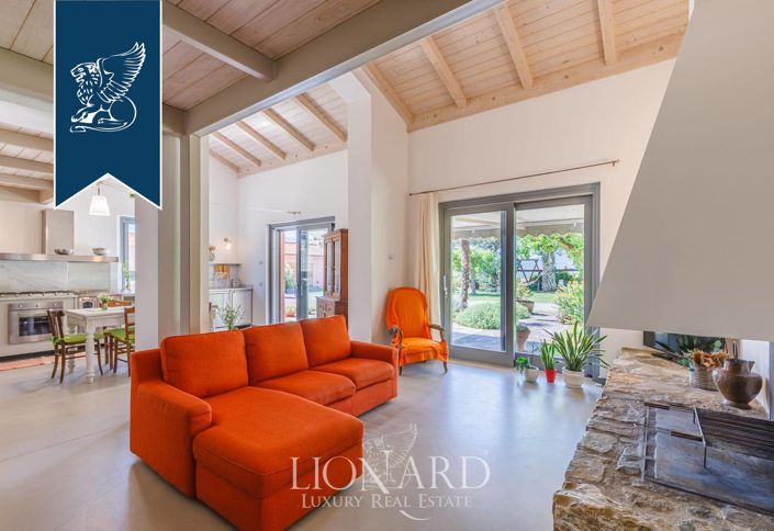 Image No.20-Ferme de 9 chambres à vendre à Magliano in Toscana