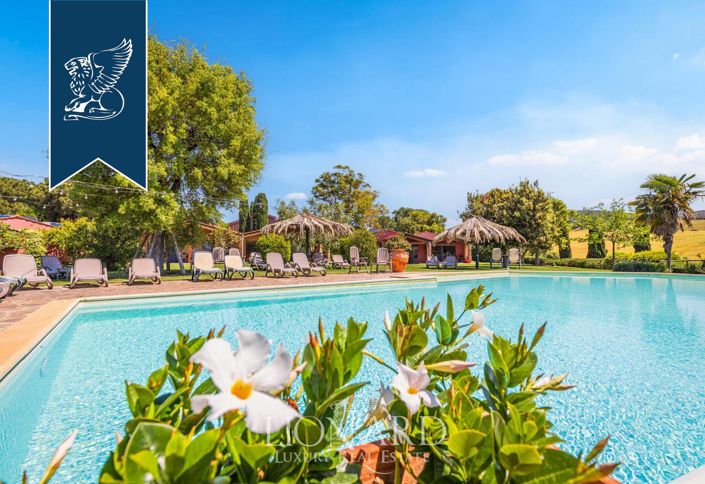 Image No.5-Ferme de 9 chambres à vendre à Magliano in Toscana