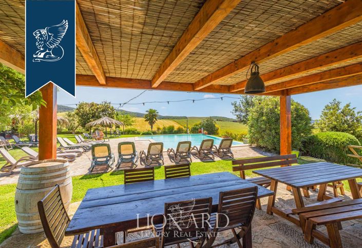 Image No.9-Ferme de 9 chambres à vendre à Magliano in Toscana