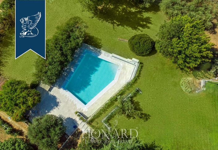 Image No.12-5 Bed Villa for sale