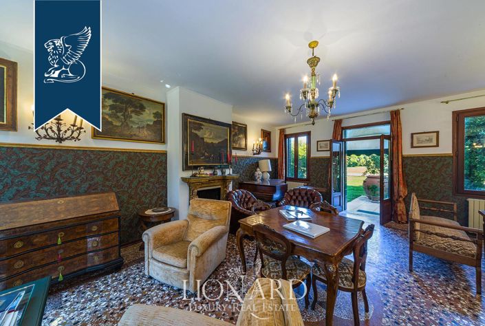 Image No.34-8 Bed Villa for sale