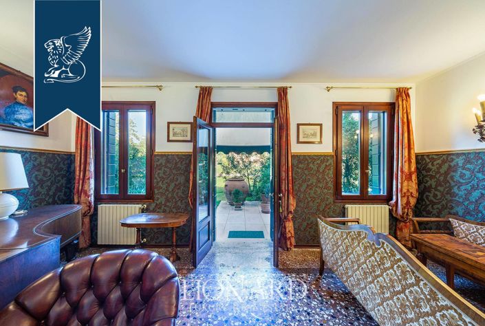 Image No.36-8 Bed Villa for sale