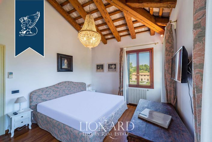 Image No.46-8 Bed Villa for sale