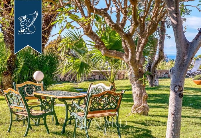 Image No.19-33 Bed Hotel for sale