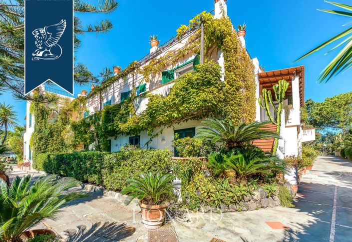 Image No.21-33 Bed Hotel for sale