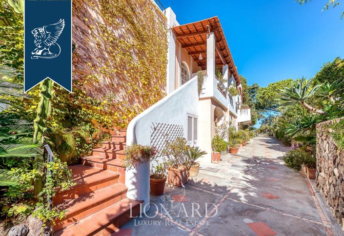 Image No.23-33 Bed Hotel for sale