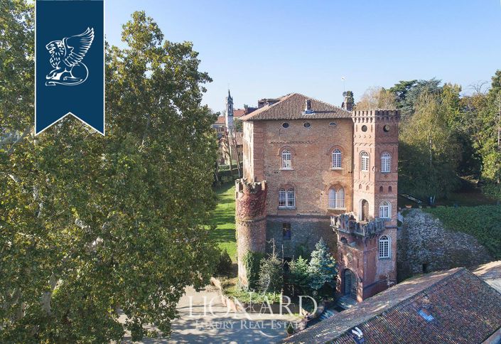 Image No.4-9 Bed Hotel for sale