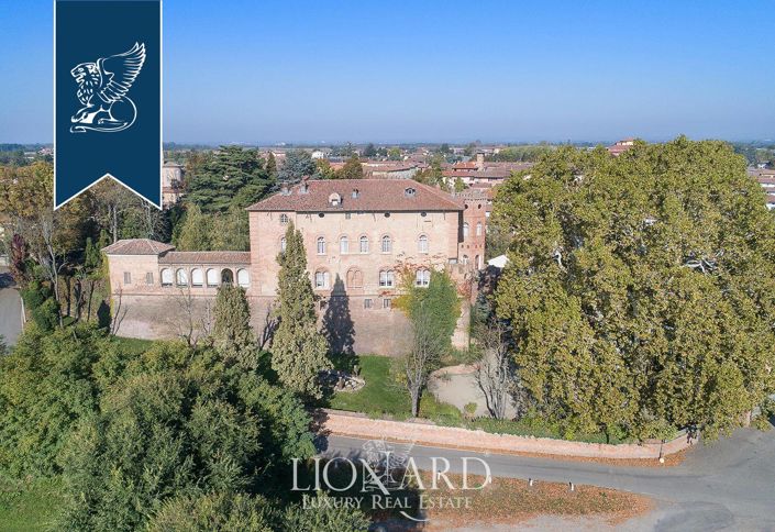 Image No.53-9 Bed Hotel for sale