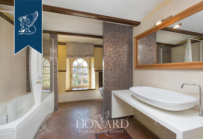 Image No.57-9 Bed Hotel for sale