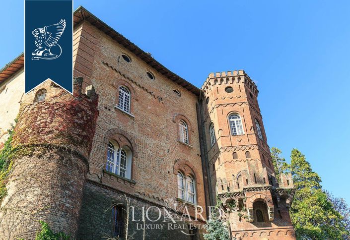 Image No.9-9 Bed Hotel for sale