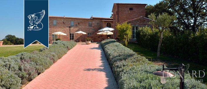 Image No.10-9 Bed Villa for sale