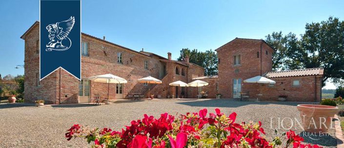 Image No.5-9 Bed Villa for sale