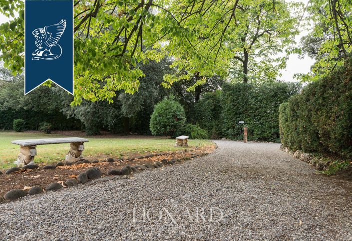 Image No.22-12 Bed Villa for sale