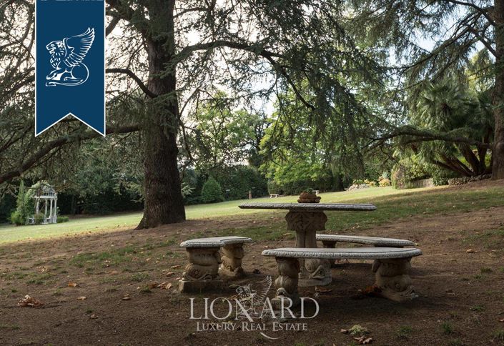 Image No.23-12 Bed Villa for sale