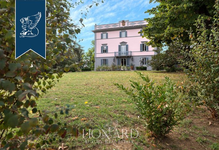 Image No.3-12 Bed Villa for sale