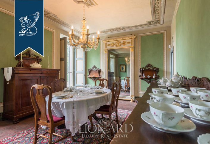 Image No.41-12 Bed Villa for sale