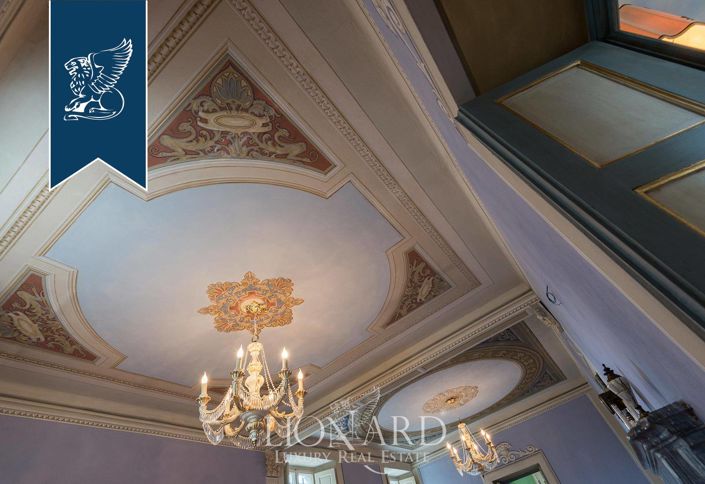 Image No.43-12 Bed Villa for sale