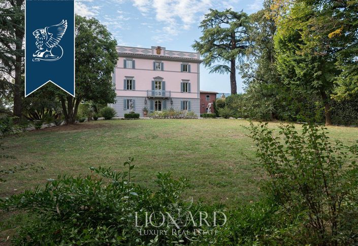 Image No.9-12 Bed Villa for sale