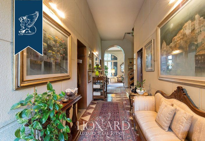 Image No.31-27 Bed Villa for sale