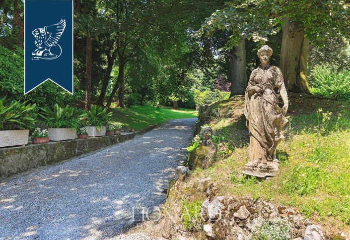 Image No.12-7 Bed Villa for sale