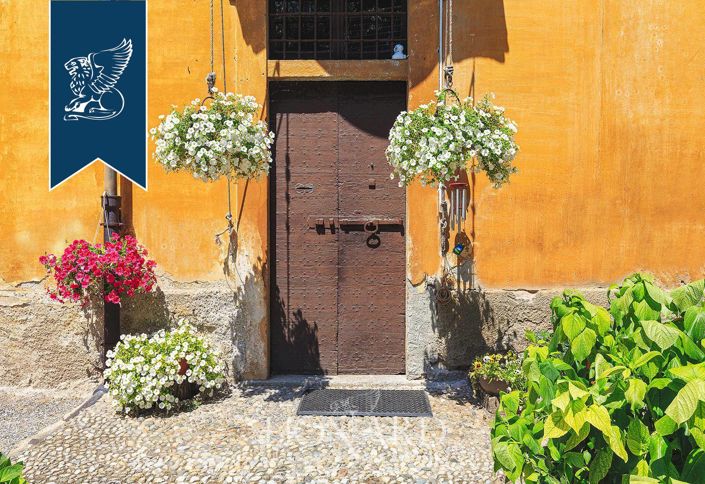 Image No.20-7 Bed Villa for sale