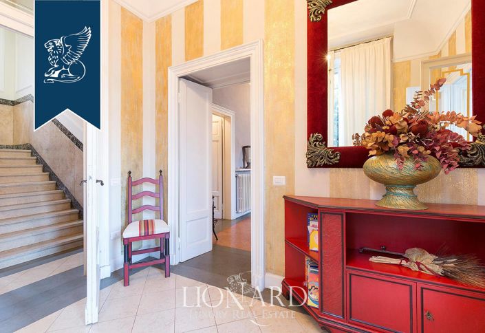 Image No.19-10 Bed Villa for sale