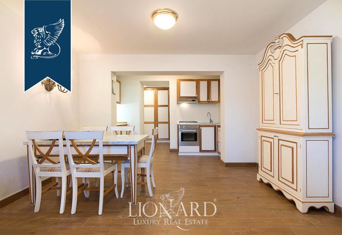 Image No.26-10 Bed Villa for sale