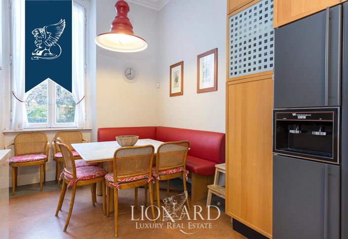 Image No.29-10 Bed Villa for sale