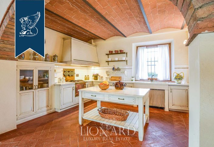 Image No.23-Maison de campagne de 18 chambres à vendre à Castellina in Chianti