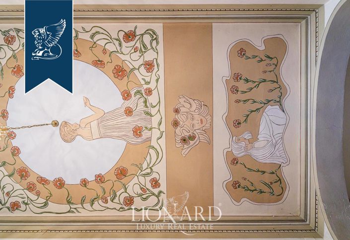 Image No.12-11 Bed Villa for sale