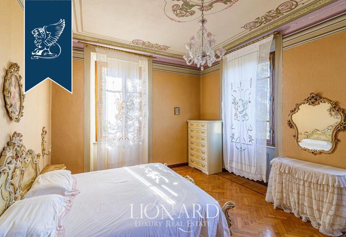 Image No.23-11 Bed Villa for sale